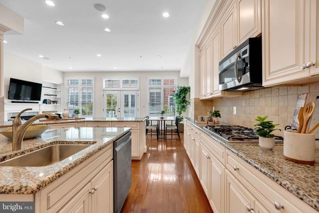 1822 CARPENTER RD, Alexandria, VA 22314
