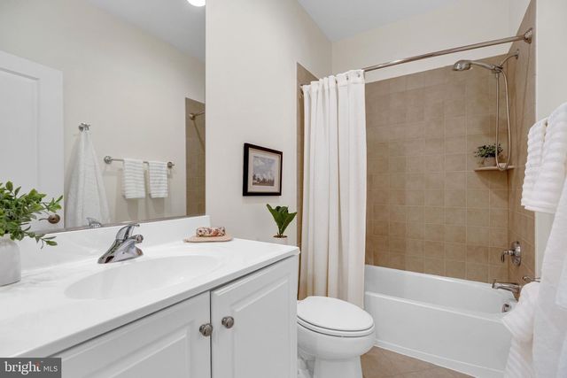 1822 CARPENTER RD, Alexandria, VA 22314