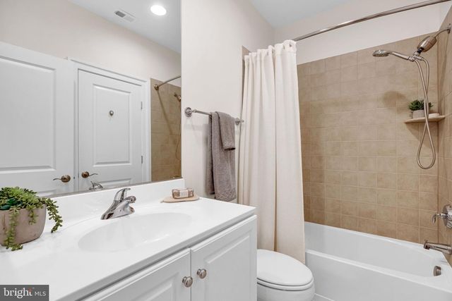 1822 CARPENTER RD, Alexandria, VA 22314