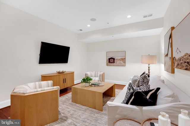 1822 CARPENTER RD, Alexandria, VA 22314