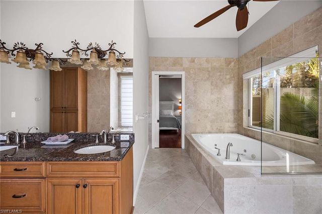 675 15th AVE S, Naples, FL 34102