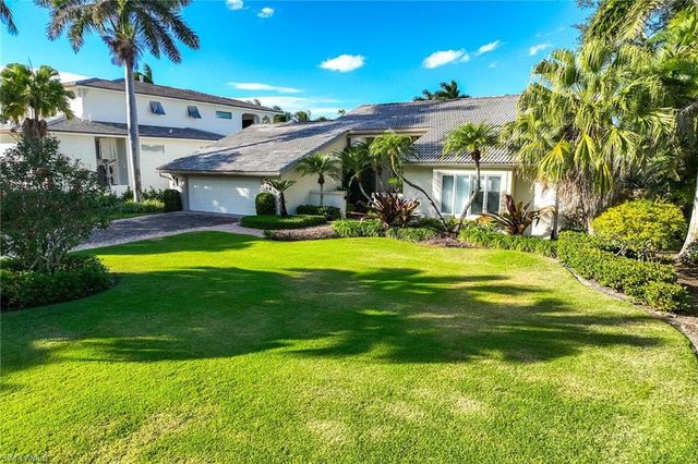 675 15th AVE S, Naples, FL 34102