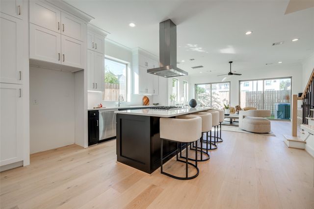 1818 Branard Street, Houston, TX 77098