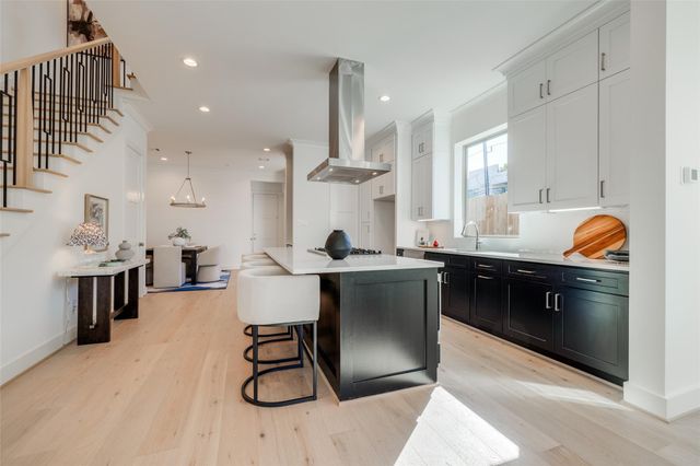 1818 Branard Street, Houston, TX 77098