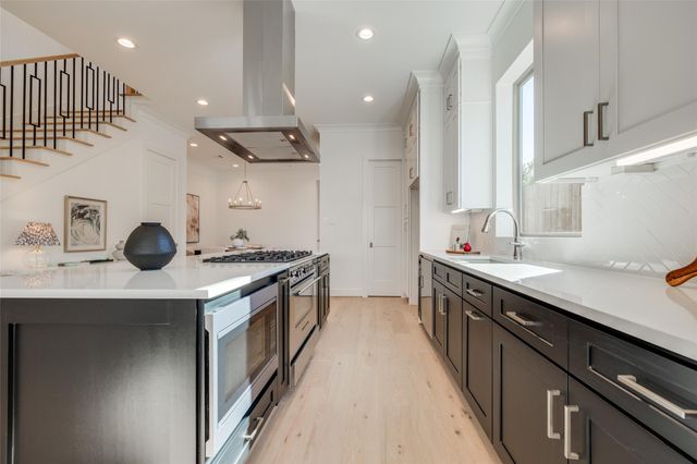 1818 Branard Street, Houston, TX 77098