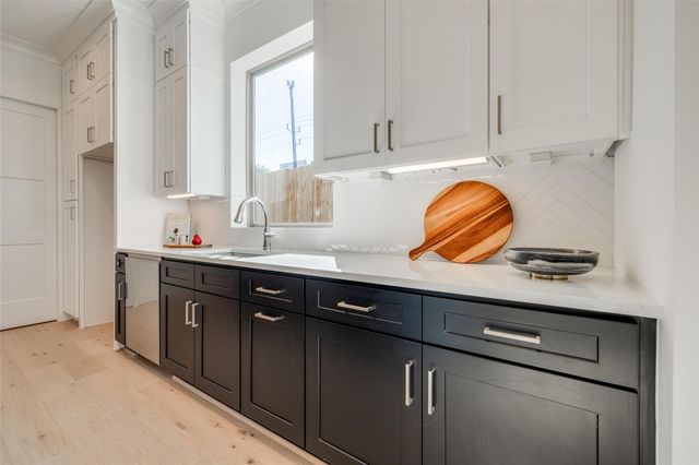 1818 Branard Street, Houston, TX 77098