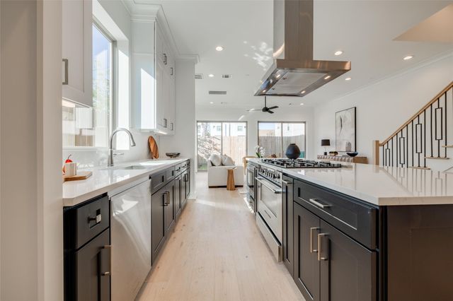 1818 Branard Street, Houston, TX 77098