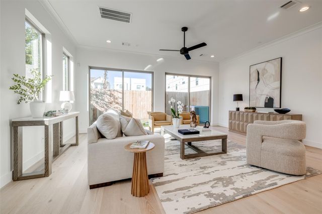 1818 Branard Street, Houston, TX 77098