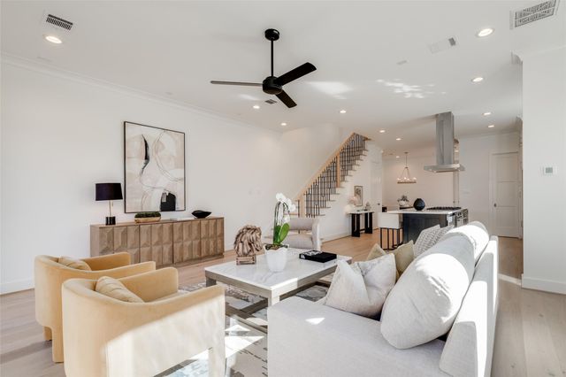 1818 Branard Street, Houston, TX 77098