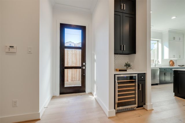 1818 Branard Street, Houston, TX 77098