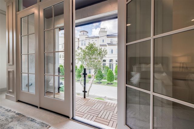 1818 Branard Street, Houston, TX 77098