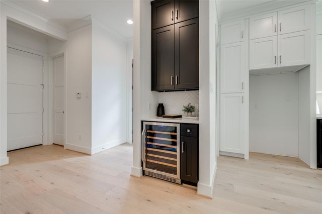 1818 Branard Street, Houston, TX 77098