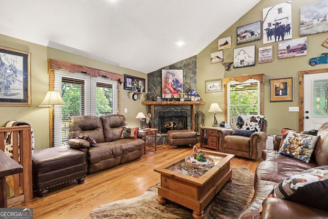 104 Pratten Drive, Cleveland, GA 30528
