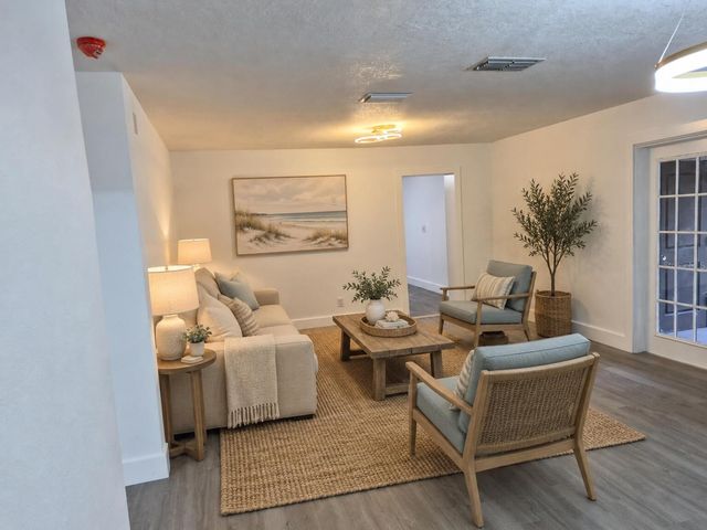 1810 E CAROL DRIVE, Plant City, FL 33563