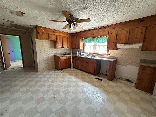 2534 Broadway Lake Road, Anderson, SC 29621