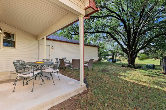 2049 S Cypress, Wichita, KS 67207
