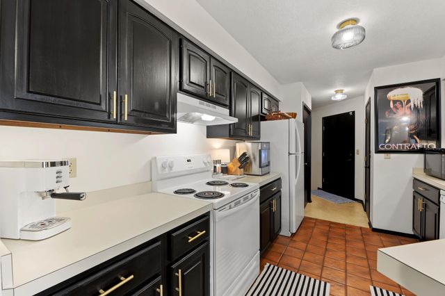 2049 S Cypress, Wichita, KS 67207