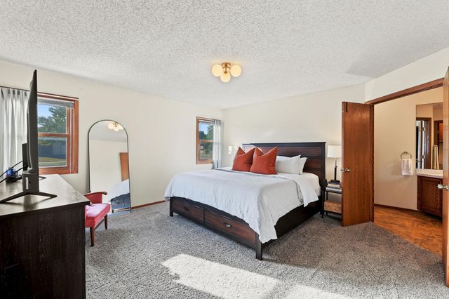 2049 S Cypress, Wichita, KS 67207