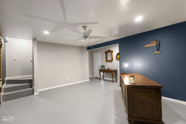 303 W Arlington Avenue, Soldotna, AK 99669