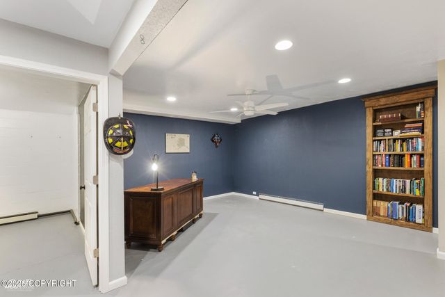 303 W Arlington Avenue, Soldotna, AK 99669