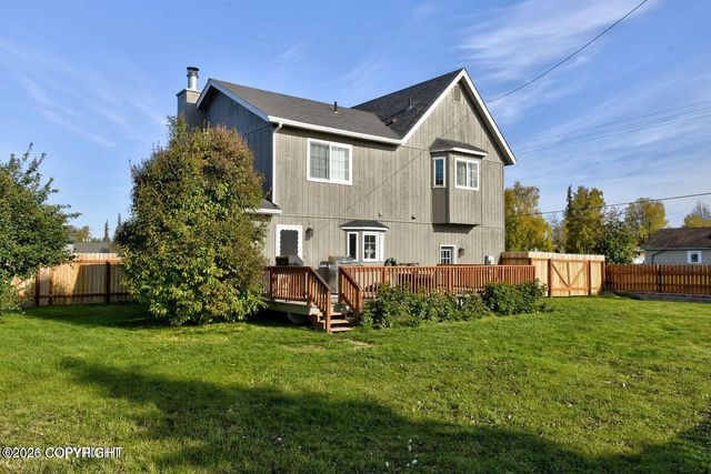 303 W Arlington Avenue, Soldotna, AK 99669