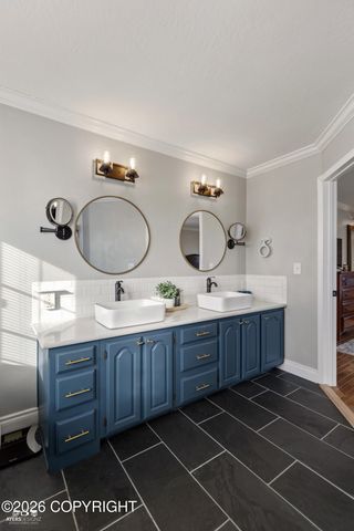 303 W Arlington Avenue, Soldotna, AK 99669