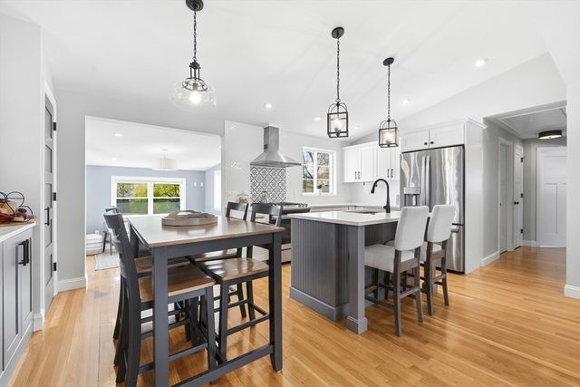 22 Mountain Road, Burlington, MA 01803