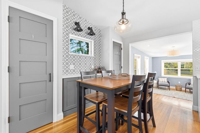 22 Mountain Road, Burlington, MA 01803