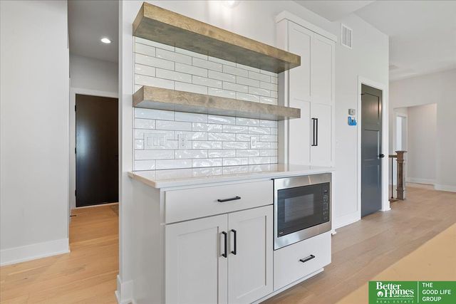 5410 S 200th Avenue, Omaha, NE 68135