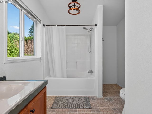 21901 Se BORGES Rd, Damascus, OR 97089