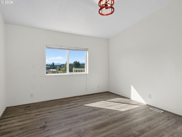 21901 Se BORGES Rd, Damascus, OR 97089