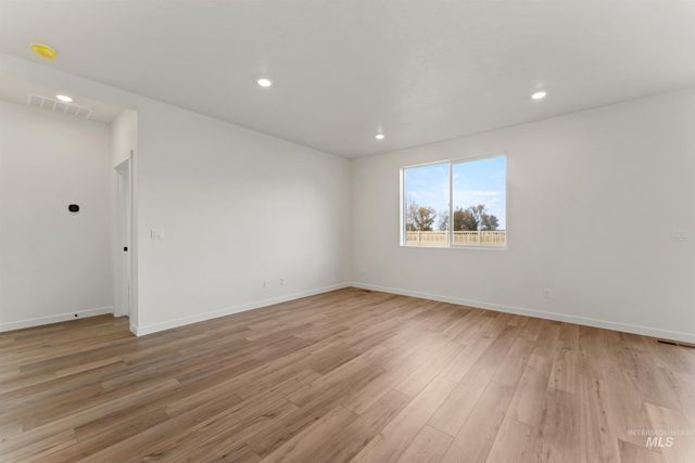 7668 E Bullhead St, Nampa, ID 83687