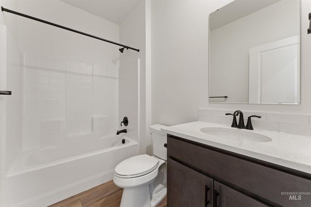 7668 E Bullhead St, Nampa, ID 83687