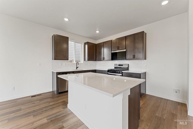 7668 E Bullhead St, Nampa, ID 83687