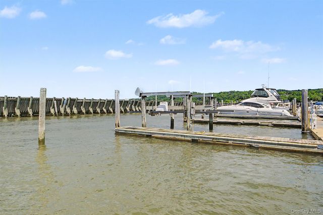D-17 Half Moon Bay Marina, Croton-on-hudson, NY 10520