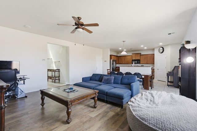 153 El Camino Loop NW, Rio Rancho, NM 87144