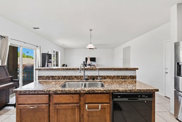 153 El Camino Loop NW, Rio Rancho, NM 87144