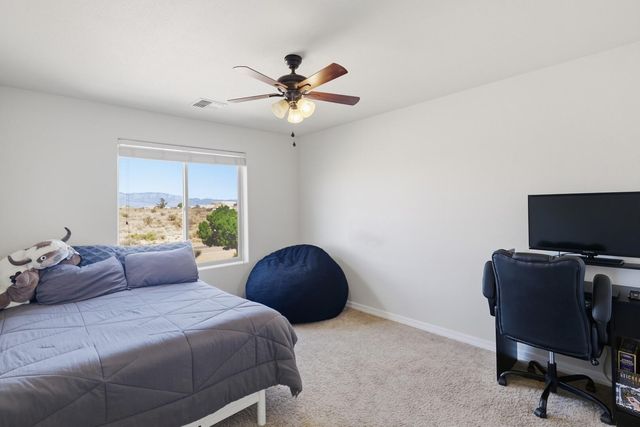 153 El Camino Loop NW, Rio Rancho, NM 87144