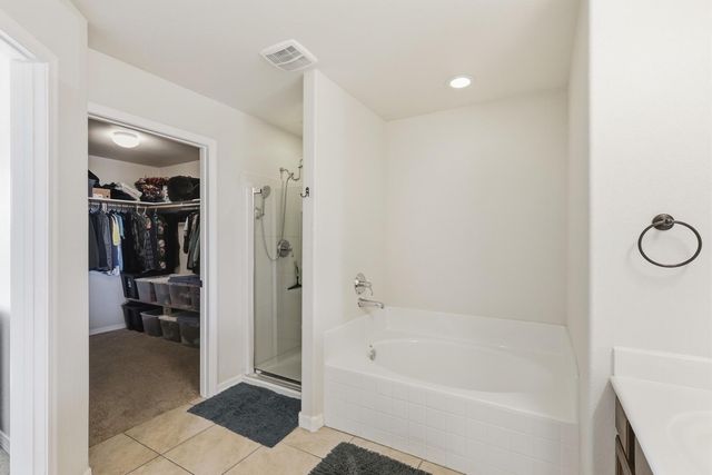 153 El Camino Loop NW, Rio Rancho, NM 87144