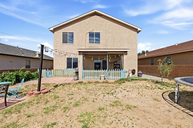 153 El Camino Loop NW, Rio Rancho, NM 87144