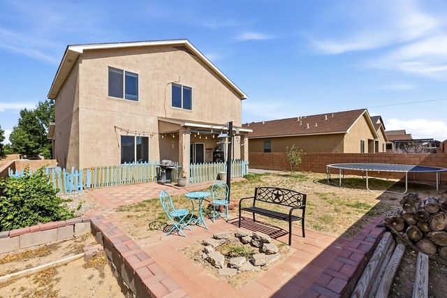 153 El Camino Loop NW, Rio Rancho, NM 87144