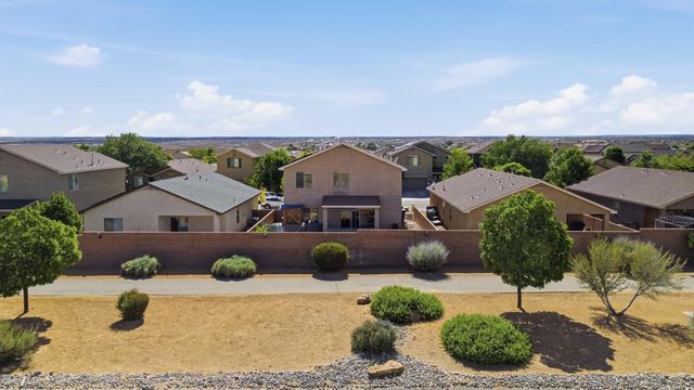 153 El Camino Loop NW, Rio Rancho, NM 87144