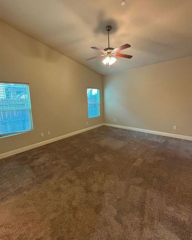 6235 E Pontiac Way, Fresno, CA 93727