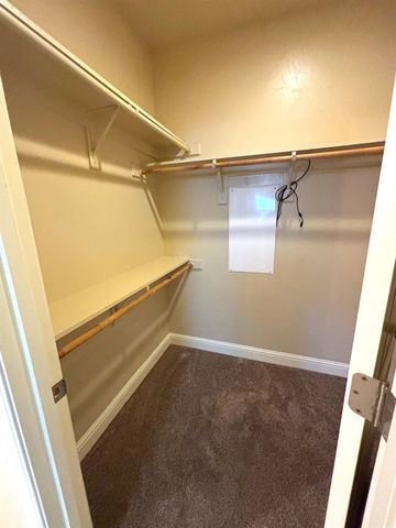 6235 E Pontiac Way, Fresno, CA 93727