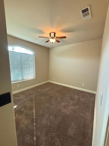 6235 E Pontiac Way, Fresno, CA 93727