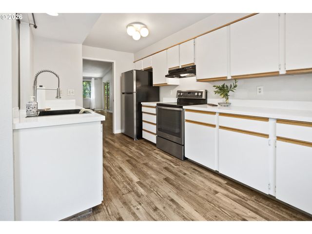 14822 Sw 109TH Ave, Portland, OR 97224