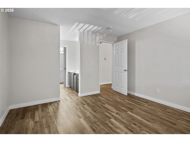 14822 Sw 109TH Ave, Portland, OR 97224
