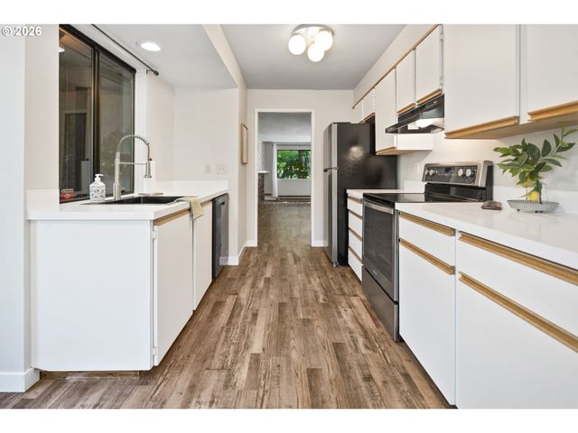 14822 Sw 109TH Ave, Portland, OR 97224