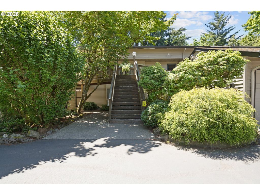 14822 Sw 109TH Ave, Portland, OR 97224