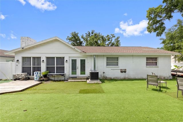 7529 ARMAND CIRCLE, Tampa, FL 33634